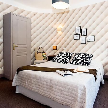 Logis Hotel La Magnanerie - Cote Bistro Aubignosc Phòng bức ảnh