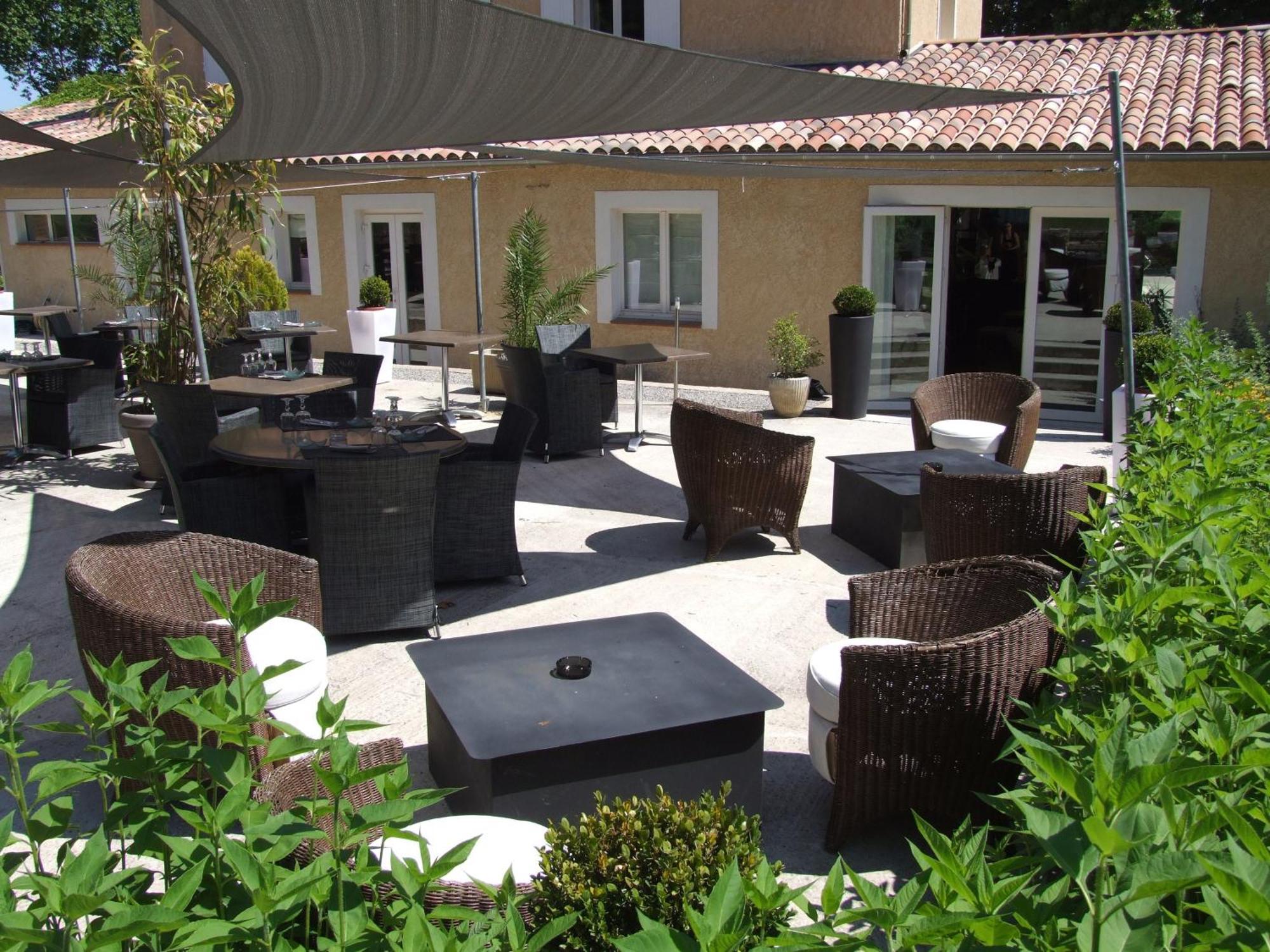 Logis Hotel La Magnanerie - Cote Bistro Aubignosc Ngoại thất bức ảnh