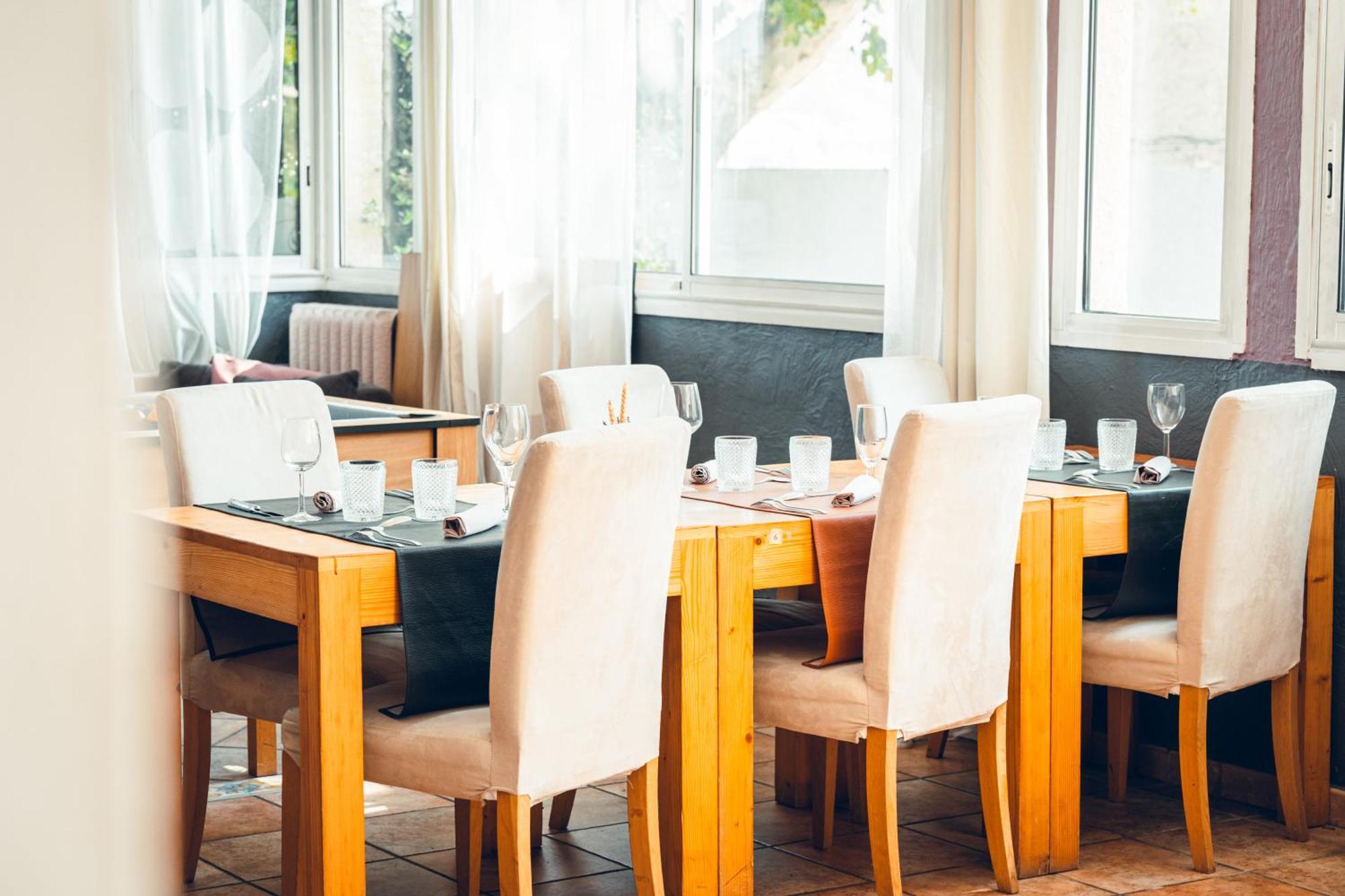 Logis Hotel La Magnanerie - Cote Bistro Aubignosc Ngoại thất bức ảnh
