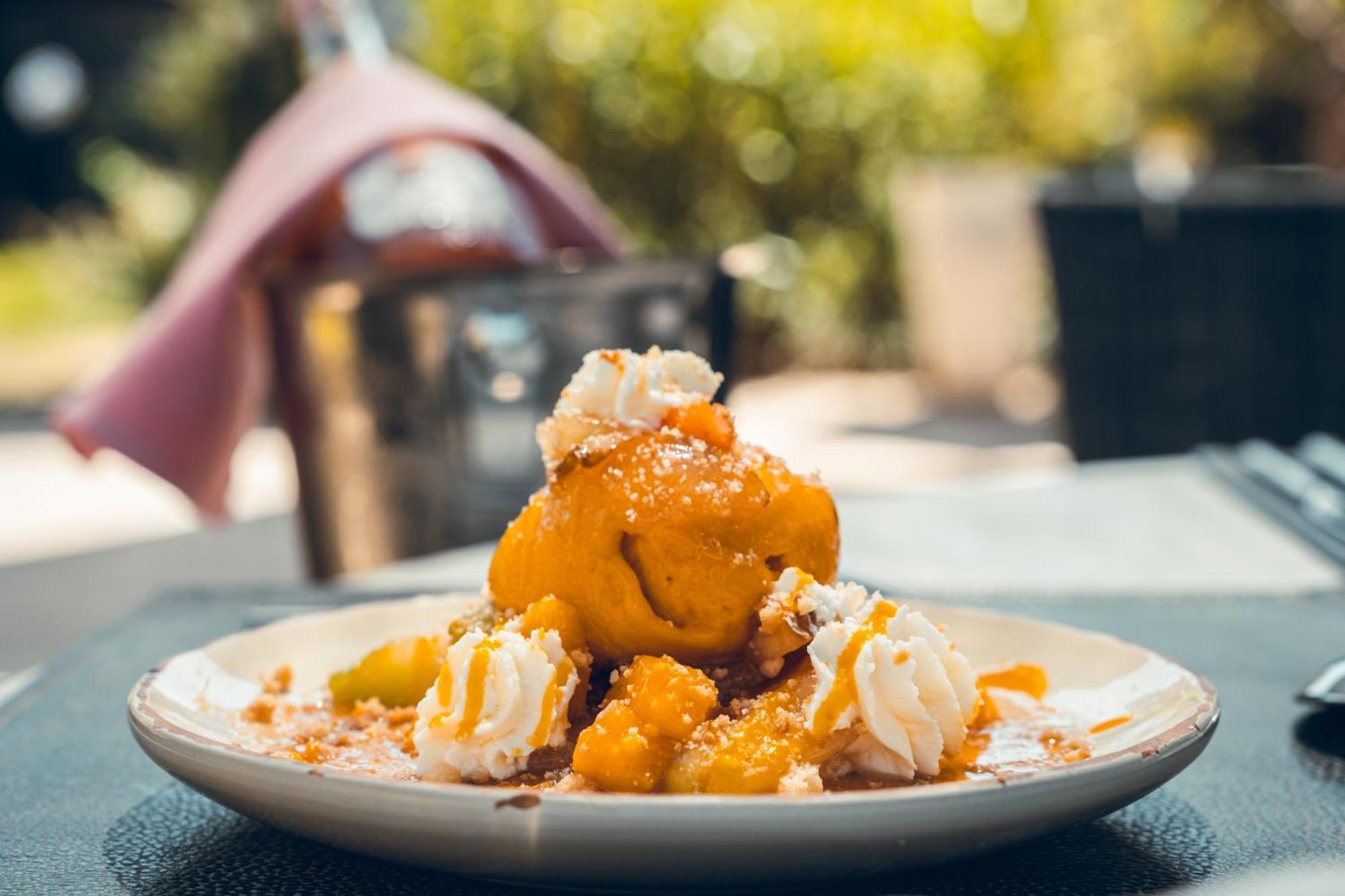 Logis Hotel La Magnanerie - Cote Bistro Aubignosc Ngoại thất bức ảnh